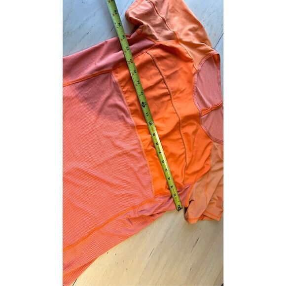 Lululemon Athletica 4 6 Run Fast Track Short Sleeve Silverescent Shirt top size - Picture 5 of 8